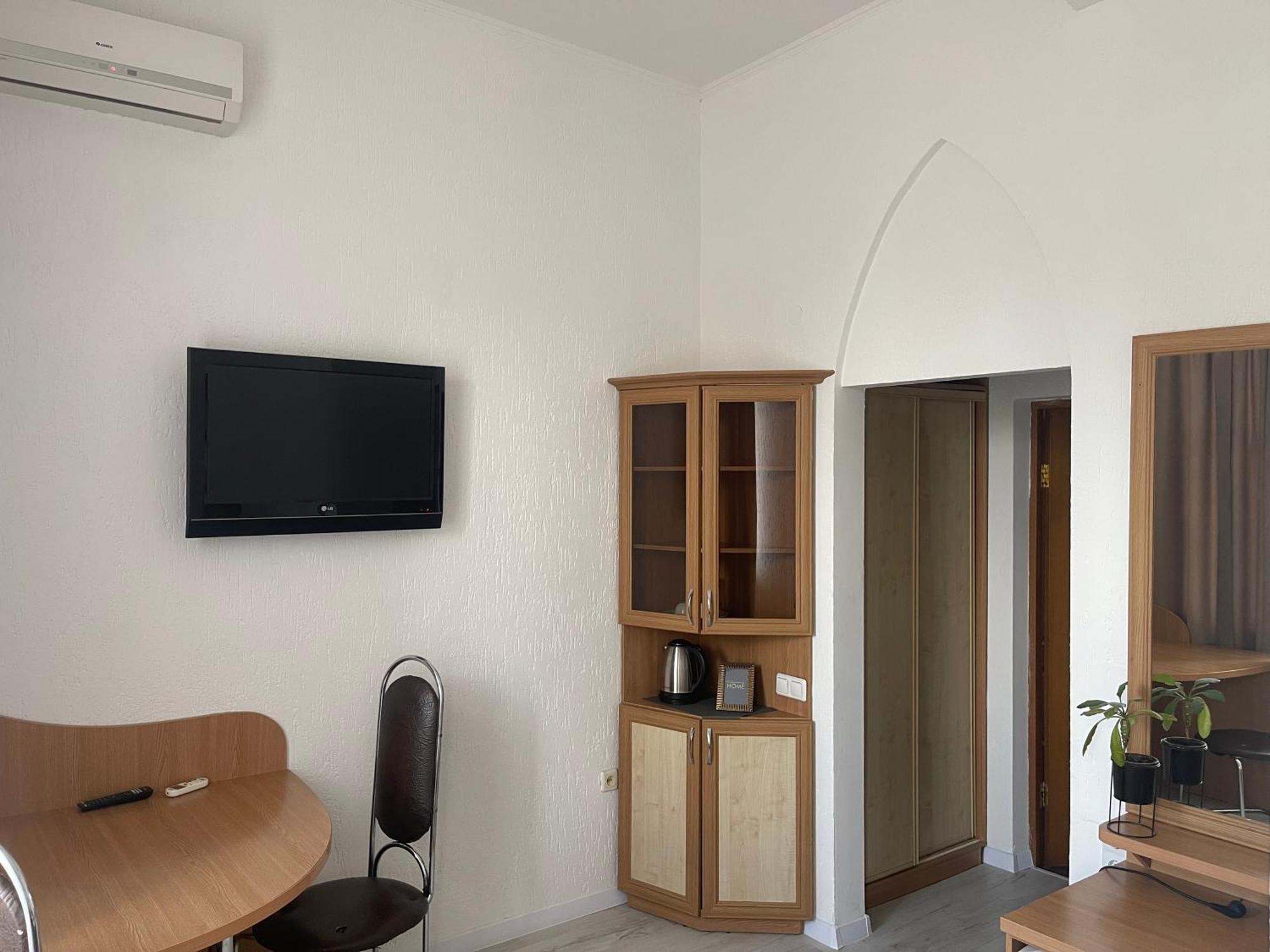 Hotel Femina Житомир Экстерьер фото